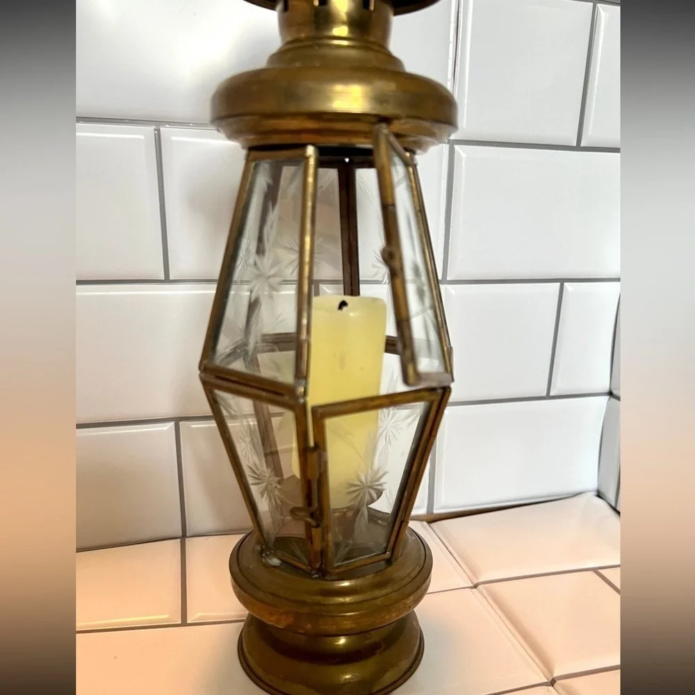 Vintage Large Solid Brass & Glass etched starry Lantern - Picture 5 of 12